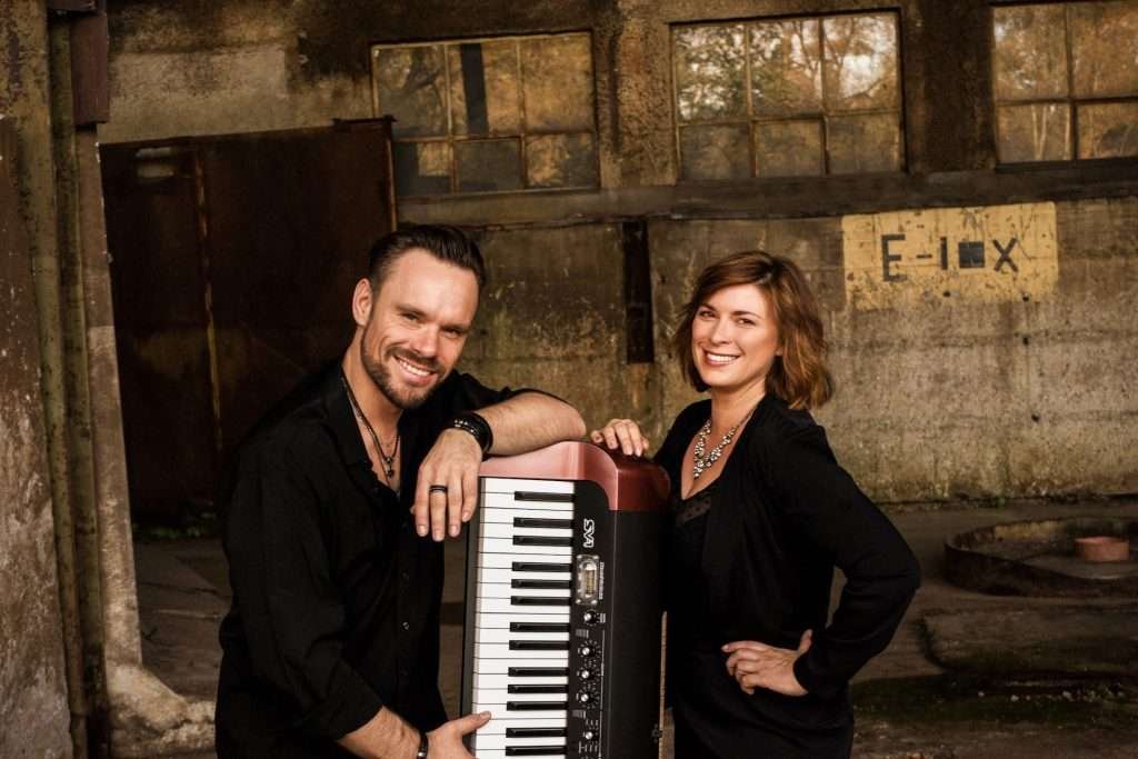 Eprima Live Lounge, Party, Dance